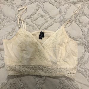 American Eagle Cropped white top with lace